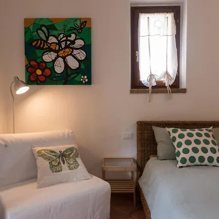 Schiaccia Ghiande Agroturismo *