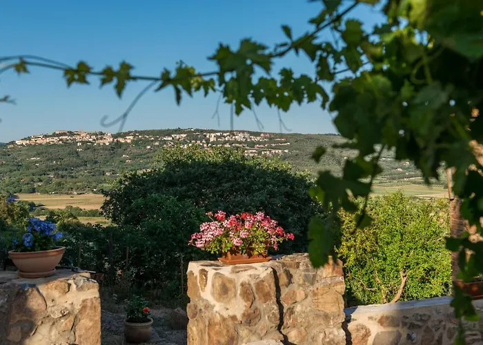 Schiaccia Ghiande 农家乐 马萨马里蒂马