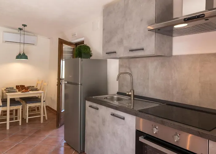 Schiaccia Ghiande 农家乐 马萨马里蒂马