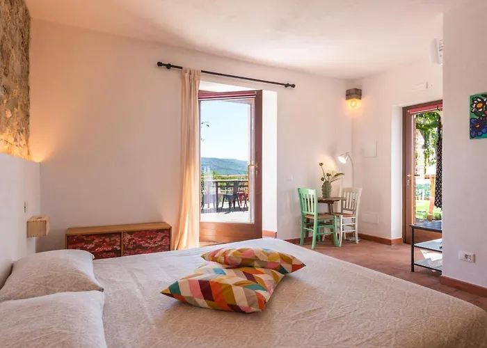 农家乐 Schiaccia Ghiande *